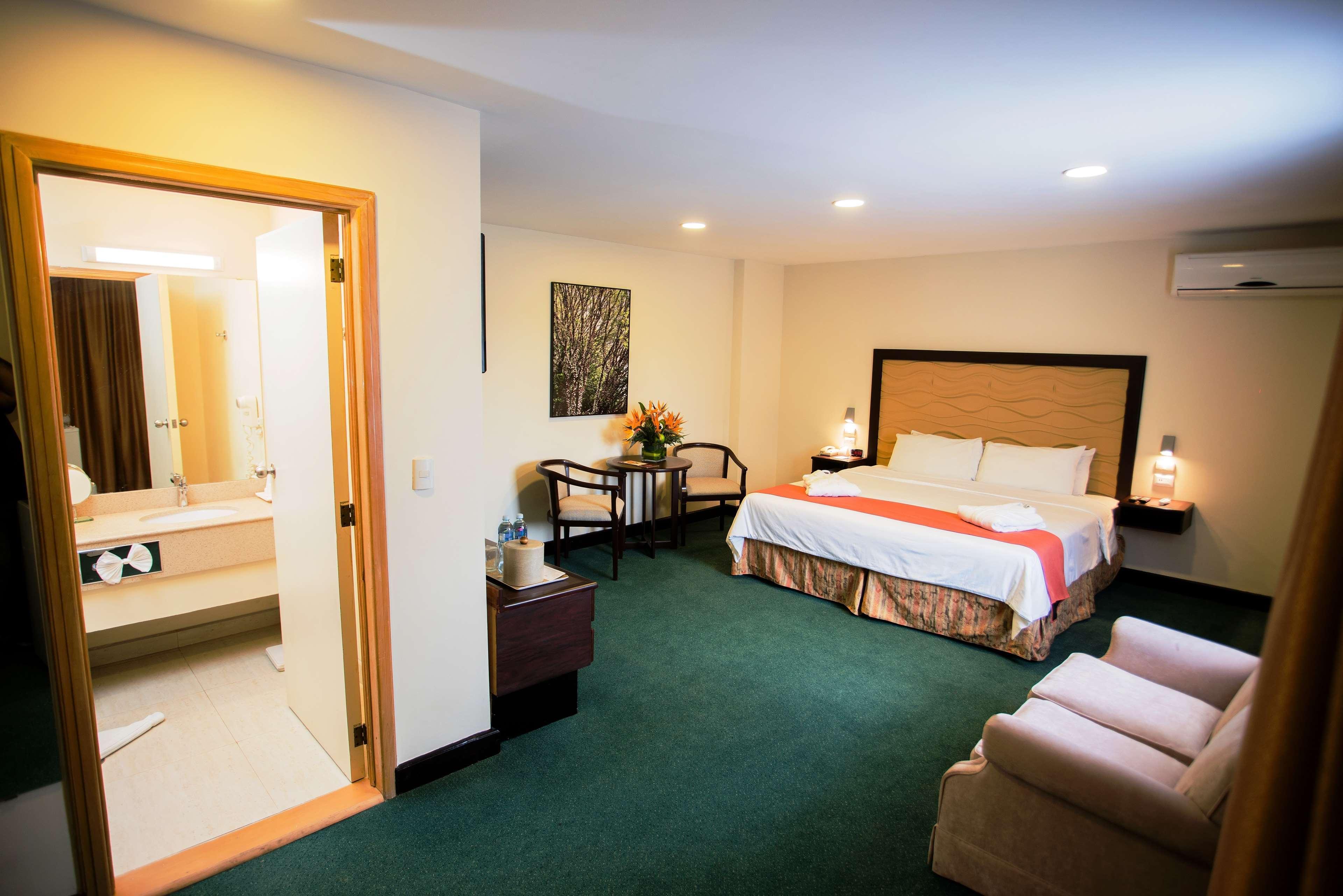 Best Western Plus Hotel Terraza San Salvador Exterior photo